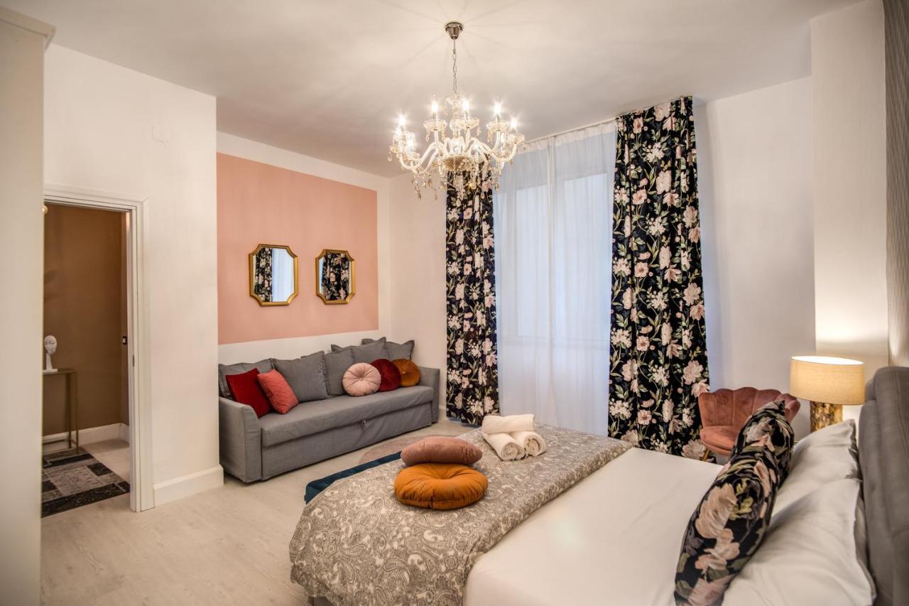 Aweshomeitaly - White Mirrors Apartment 피사 외부 사진