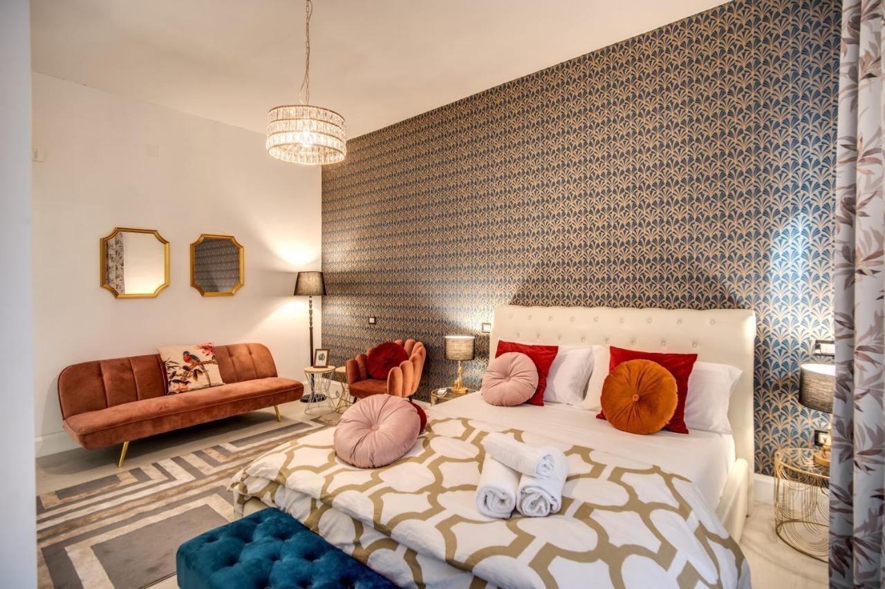 Aweshomeitaly - White Mirrors Apartment 피사 외부 사진